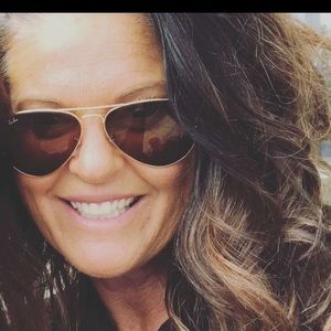 Meet your Posher, Tina